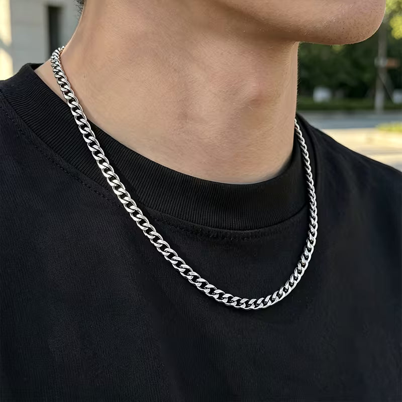Classic Cuban Link Chain Necklace – Silver Tone