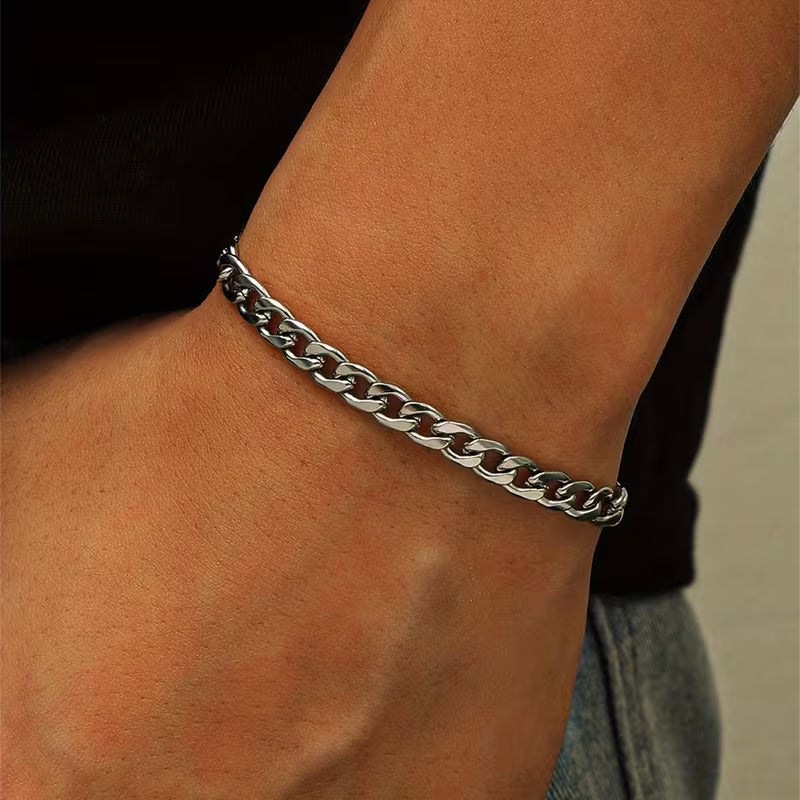 Classic Cuban Link Bracelet – Silver Tone